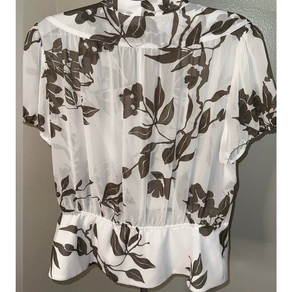 NWT Eva Mendes by New York and Company sheer puff sleeve wrap blouse size small - Picture 3 of 13